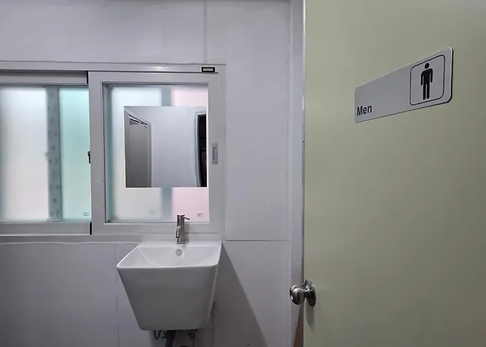Dmc Hostel-55 *