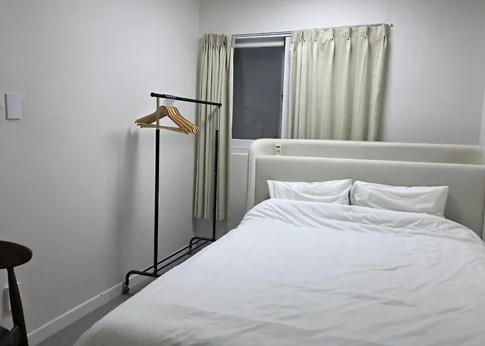 Hotel Dmc Hostel-55 *