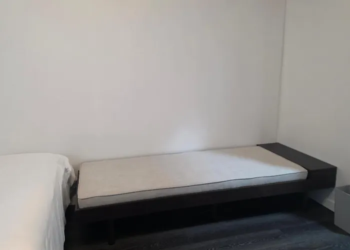 Dmc Hostel-55 Hotel *